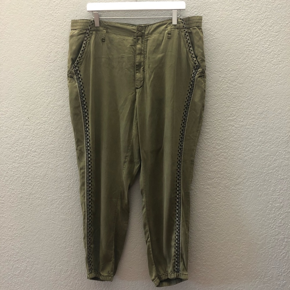 NWOT Anthropologie olive embroidered pants